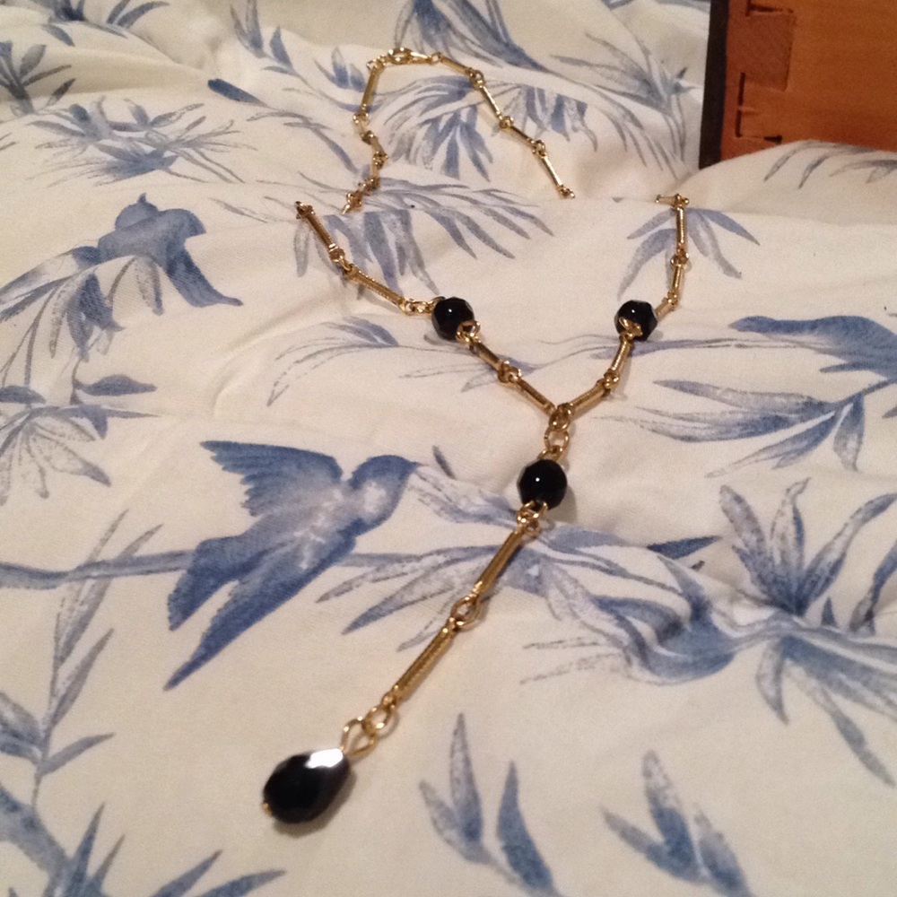 Black and Gold Teardrop Necklace